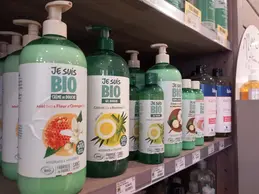 114-biocoop-biotope-bio-rayon-bien-etre-shampoing-gel-douche.webp